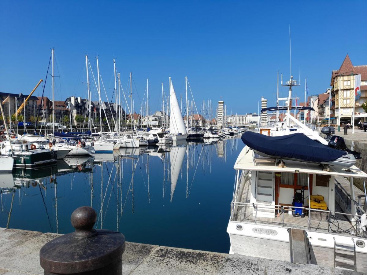 Studio Les Marinas-10 By Interhome โดวีลล์ ภายนอก รูปภาพ